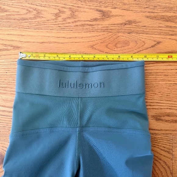 NWOT Lululemon License to Train High-Rise Tight 25" in Grey Eucalyptus (Size 0) - Picture 5 of 11
